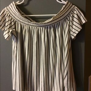 American eagle soft & sexy off the shoulder shirt